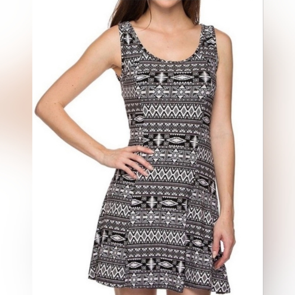 NWT H&M Fit and Flare Dress US 4